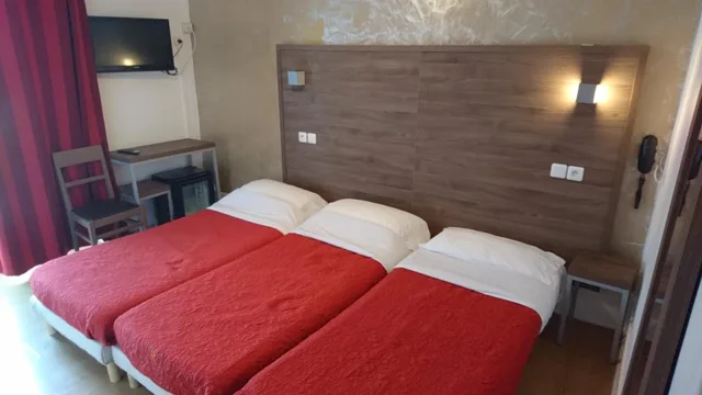 غرفة ثلاثية، Hotel Bertha 1/10