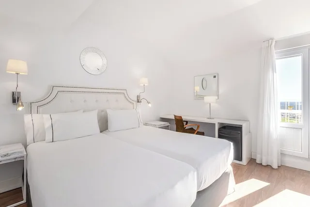 Room, Twin Beds, Terrace, Dorma Victoria Palace 5/9