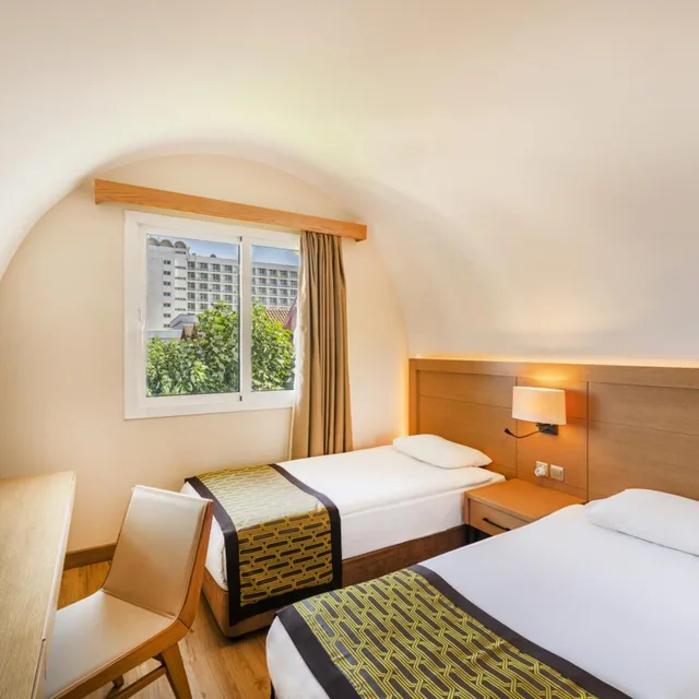 فيلا سوبيريور، Salamis Bay Conti Resort and Casino 8/10
