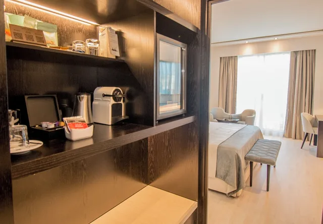 غرفة تنفيذية بسرير كوين بإطلالة على الشاطئ بشرفة، Balneario Las Arenas Resort 7/8