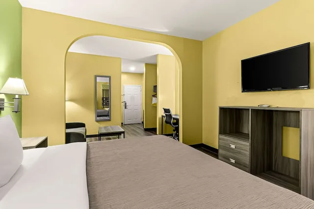 غرفة بسرير كينج، Quality Inn Bay City TX 2/5
