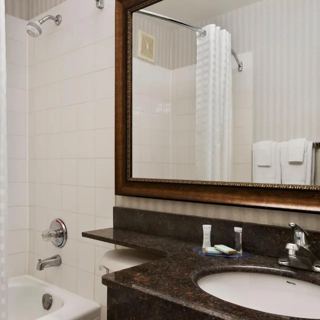 غرفة سوبيريور بسريرين كوين وسرير كوين، Travelodge by Wyndham Meadow Lake 5/5