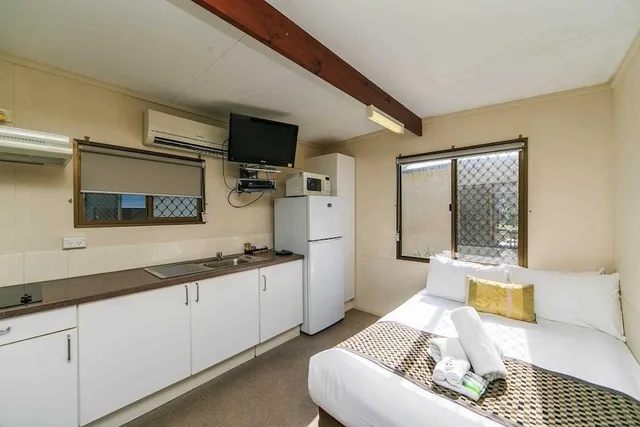 Economy, Cabin, 2 Bunk Beds, No Bathroom، Reflections Holiday Parks Lennox Head 3/4
