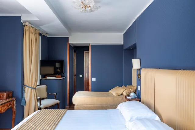 غرفة ديلوكس بسرير مزدوج بشرفة، Hotel Scalinata Di Spagna 5/10