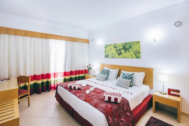 1 Bedroom, Deluxe, Apartment, Balcony or Terrace، Grand Muthu Forte do Vale 1/3