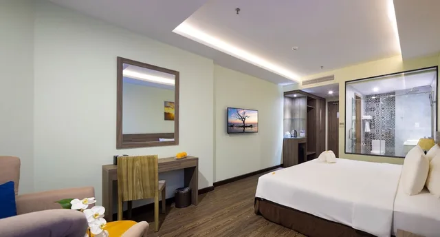 Deluxe, King Bed, Partial Sea View, Balcony, Xavia Hotel 3/9