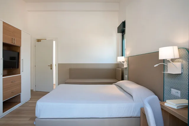 غرفة كومفورت بسرير كوين، Lu Hotel Maladroxia 3/6
