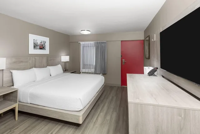 غرفة بسرير كينج لذوي الإعاقة، Days Inn by Wyndham Kenner/New Orleans Airport South 1/4