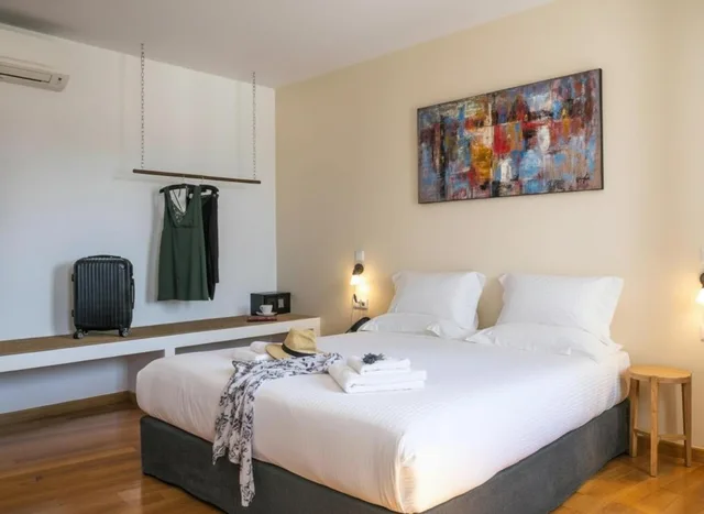 Deluxe, Double Bed, Acropolis View، Lotus Inn 7/10