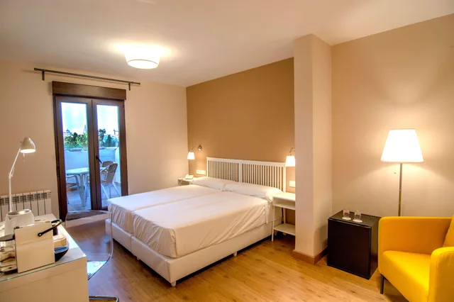 Premium, Executive, Double Bed, Los Cigarrales 2/4