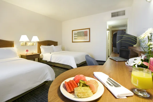 Superior, 2 Double Beds, Fiesta Inn Express San Luis Potosi Oriente 1/1