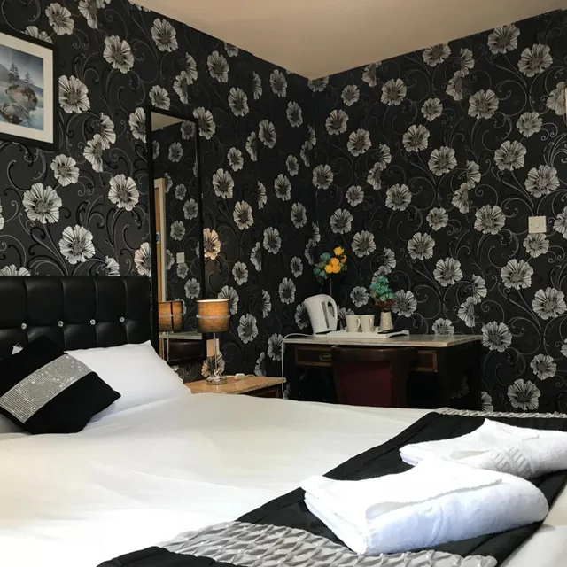 غرفة بسرير مزدوج بحمام خاص، Pacific Inn London Heathrow (ex. Essex Inn Hotel) 5/8