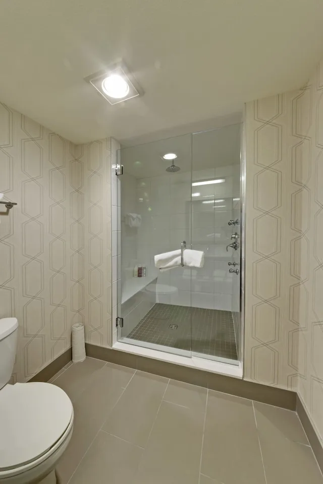 Coast, Premium, Junior Suite, Studio, King Bed, Valley View, Coast Kamloops Hotel And Conference Centre 6/7