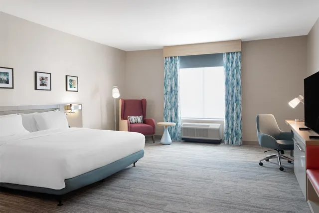 غرفة قياسية بسرير كينج لذوي الإعاقة، Hilton Garden Inn Austin Central 5/8