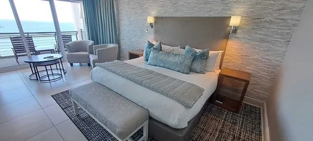 غرفة شهر العسل بسرير كينج، Diaz Strand Hotel And Resort 1/1