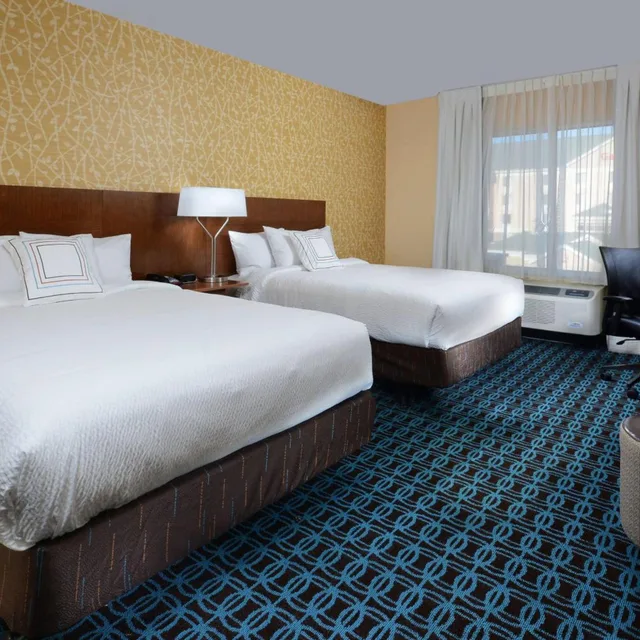 غرفة بسريرين كوين بحوض استحمام لذوي الإعاقة، Fairfield Inn & Suites By Marriott Raleigh Capital Blvd./I-540 1/4