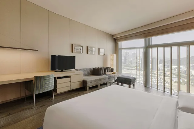 Room, King Bed, Park Hyatt Busan 1/2