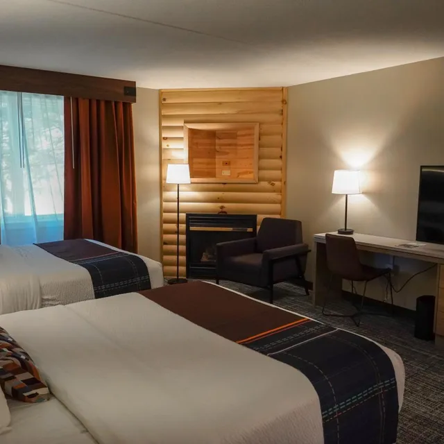غرفة ديلوكس بسرير كوين، Sawmill Creek Resort 2/3