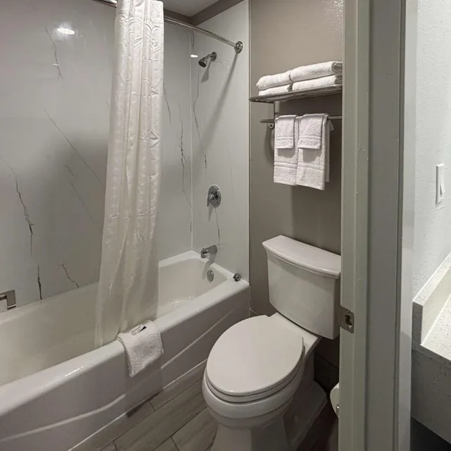 غرفة بسرير كينج، Motel6 La Porte, TX 7/7