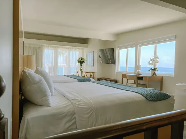 Junior Suite, 2 King Beds, Ocean Front، Capri Laguna Inn On the Beach 4/6