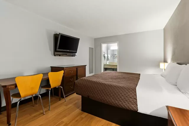 غرفة بسرير كينج، Rodeway Inn Brooklawn, NJ 6/6