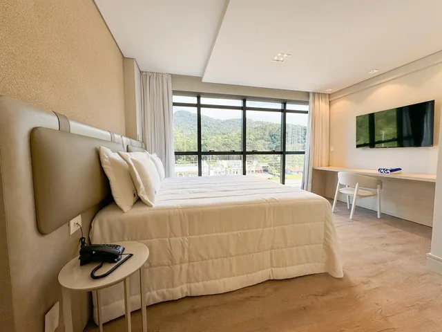 Master, Suite, Double Bed, Mountain View، Blue Sea Hotel 4/6