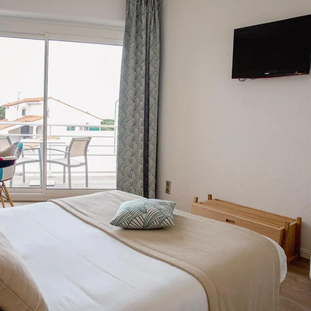 غرفة بسرير مزدوج بشرفة، Grand Hotel Du Lido 4/10