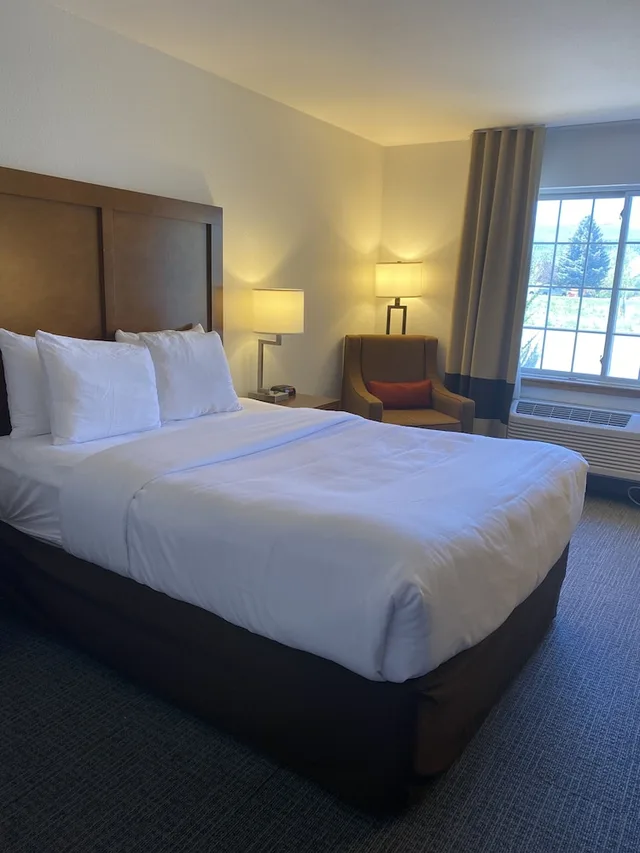 Standard, 2 Queen Beds, Comfort Inn & Suites Carbondale on the Roaring Fork 1/10