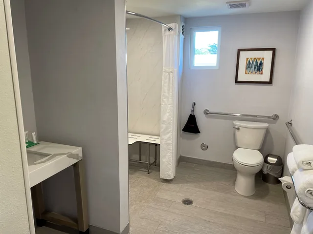 غرفة بسرير كينج لذوي الإعاقة، Hyatt Place Santa Barbara 2/2
