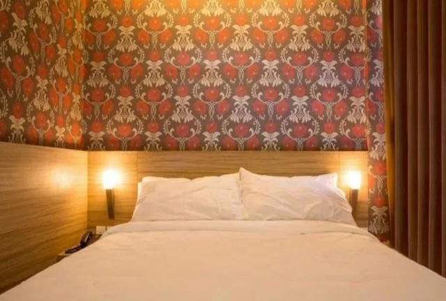 Plus, Studio، deMira Hotel Gubeng Surabaya 2/2