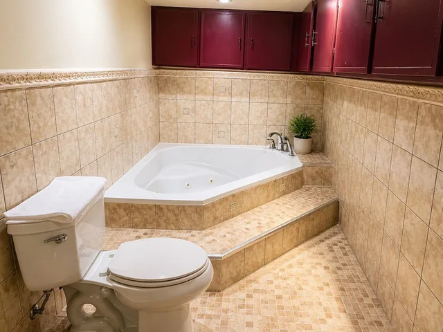 جناح عائلي بسريرين كوين وسريرين منفصلين، Harbourview Inn, SureStay Collection by Best Western 5/8