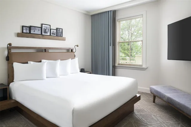 Pines, Suite, King Bed, Sofa، Hyatt Regency Lost Pines 1/2