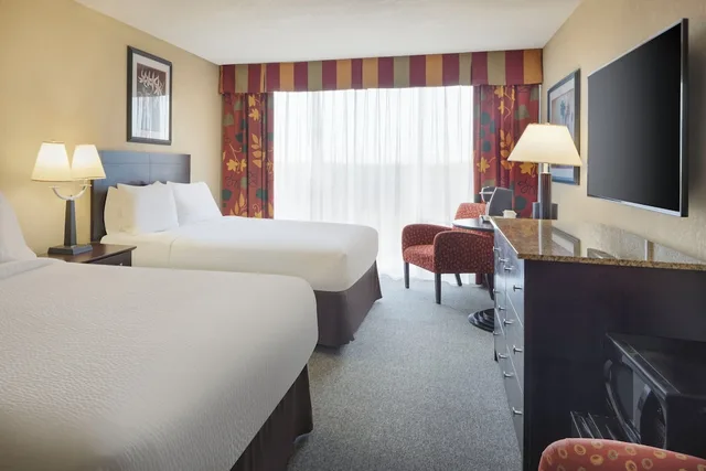 غرفة قياسية بسريرين كوين، Holiday Inn & Suites Orlando SW - Celebration Area 2/5