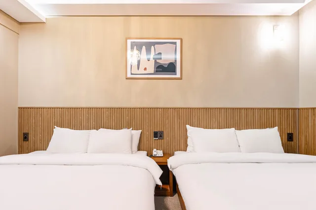 جناح بسريرين كوين، Brown-Dot Hotel Daegu Hyukshin Doshi 3/9