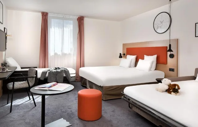 Family, Hotel ibis Styles Montargis Arboria 1/10