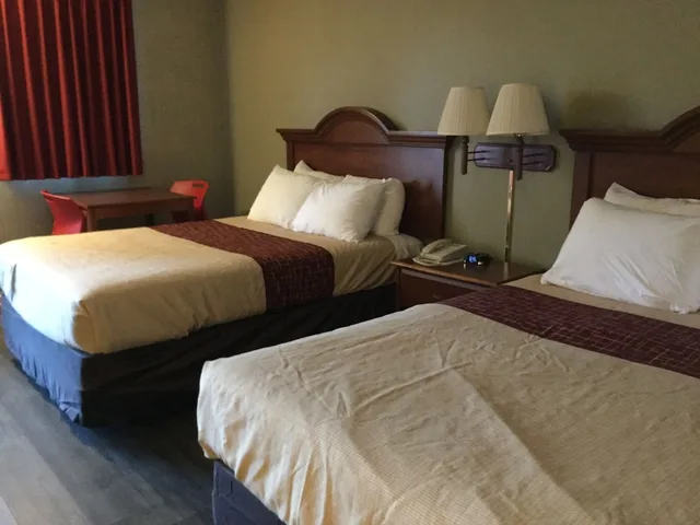 غرفة قياسية بسريرين مزدوجين، Falls Inn Newton Falls 4/7