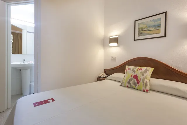 غرفة مفردة بشرفة، Js Horitzo Hotel 7/15