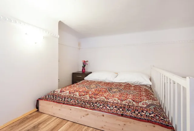 Mezzanine, 2 Bedrooms, Comfort, Apartment, 5 Beds, Bunk Bed, Sofa, Kitchen، Hybernska Apartments 9/10