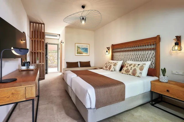 بنغل بسريرين منفصلين، Sirens Beach Hotel 1/7