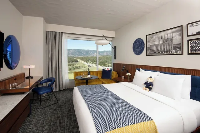 جناح بسرير كينج بإطلالة على الجبل بشرفة، Hotel Polaris 1/6