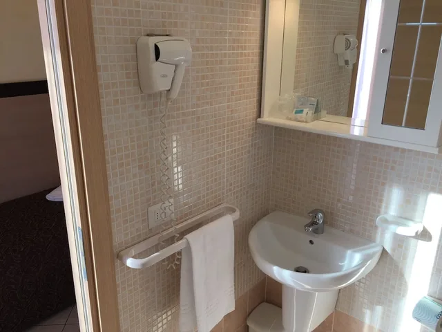 Room, Single Bed, Hotel Rubens 7/10