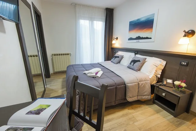 Room, Triple, Murphy Bed, Terrace، Hotel Iris 2/10