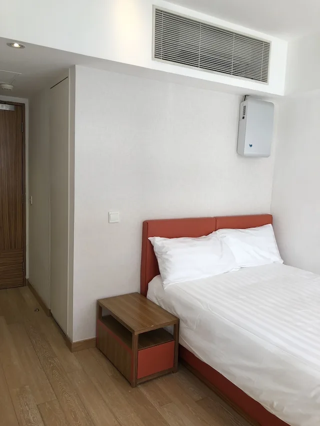 غرفة ديلوكس ثلاثية بسرير كوين وسرير فردي، Homy Residence Hongkong 2/4
