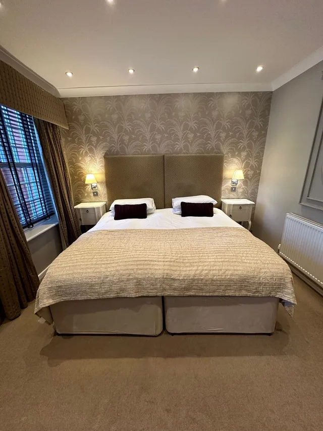جناح تنفيذي بسرير كينج، Langtry Manor Hotel 2/7
