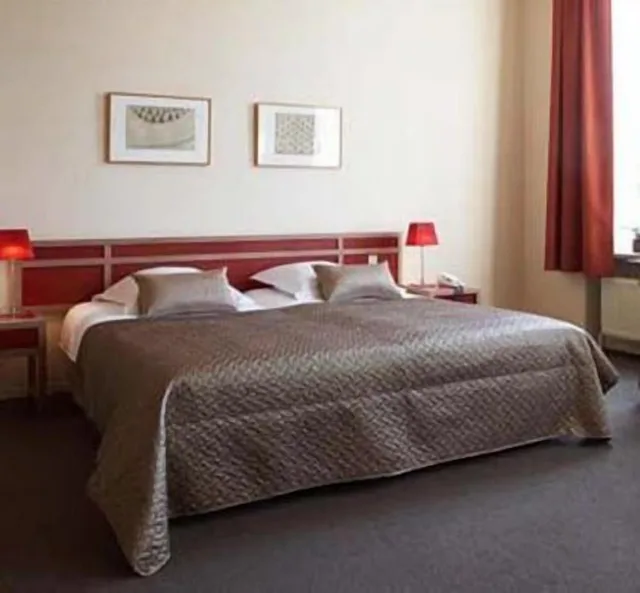 Superior, Twin Beds, Hotel Adornes 3/6
