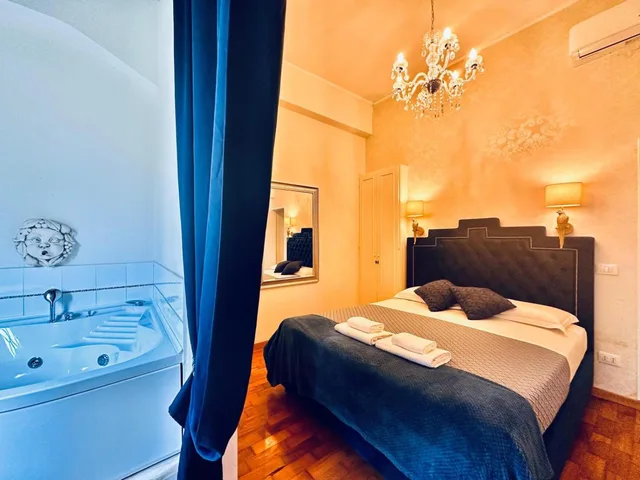 suite, hot tub, Liberty Rome Suites 1/1