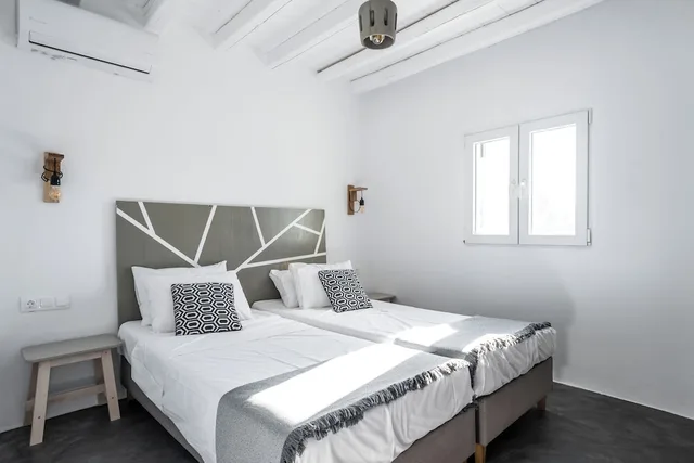 جناح غراند بسريرين منفصلين وسرير كوين بغرفتي نوم مع أريكة بجاكوزي، Mykonos Residence Villas & Suites 2/5