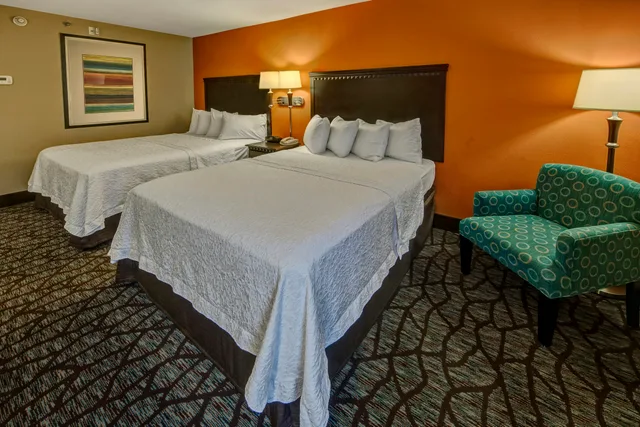 غرفة بسريرين كوين، Hampton Inn Asheville Tunnel Road 4/9