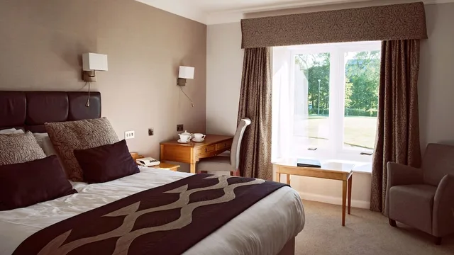 غرفة كلاسيكية بسرير كينج وسرير فردي، Lancaster House 1/4