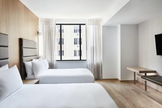 غرفة بسريرين مزدوجين لذوي الإعاقة، Ac Hotel By Marriott Houston Downtown 1/3